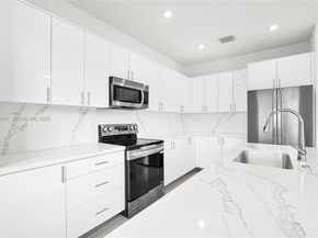 22555 SW 125th Ave, Miami FL 33170