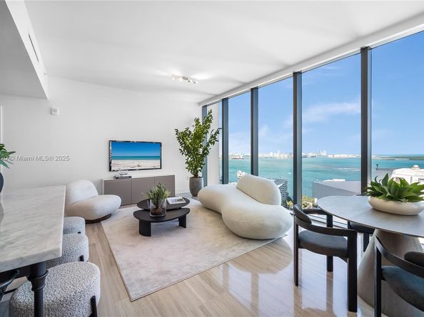 1451 Brickell Ave 2703, Miami FL 33131