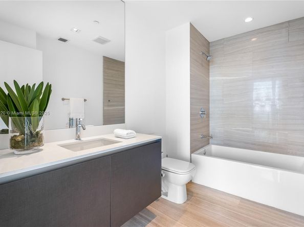 1451 Brickell Ave 2703, Miami FL 33131