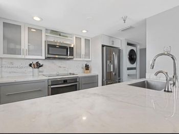 2400 SW 3rd Ave