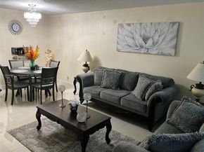300 Berkley Rd 108, Hollywood FL 33024