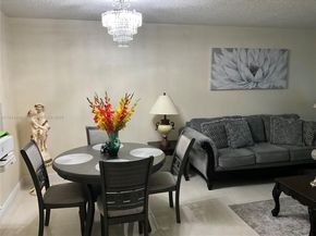 300 Berkley Rd 108, Hollywood FL 33024