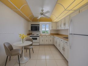 800 Parkview Dr 729, Hallandale Beach FL 33009