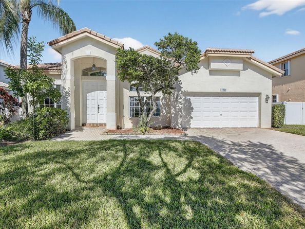17061 NW 17th St, Pembroke Pines FL 33028