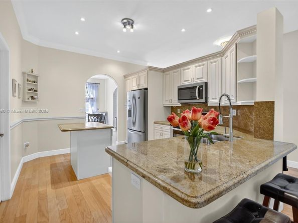 17061 NW 17th St, Pembroke Pines FL 33028