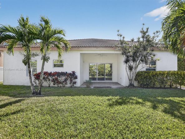 17061 NW 17th St, Pembroke Pines FL 33028