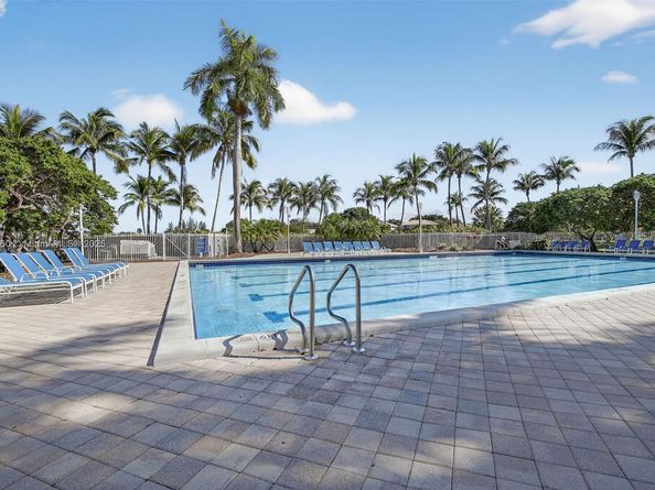 17061 NW 17th St, Pembroke Pines FL 33028