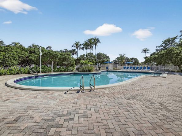 17061 NW 17th St, Pembroke Pines FL 33028