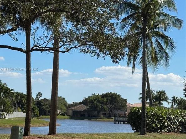 17061 NW 17th St, Pembroke Pines FL 33028