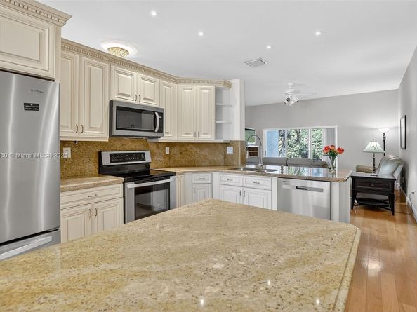 17061 NW 17th St, Pembroke Pines FL 33028