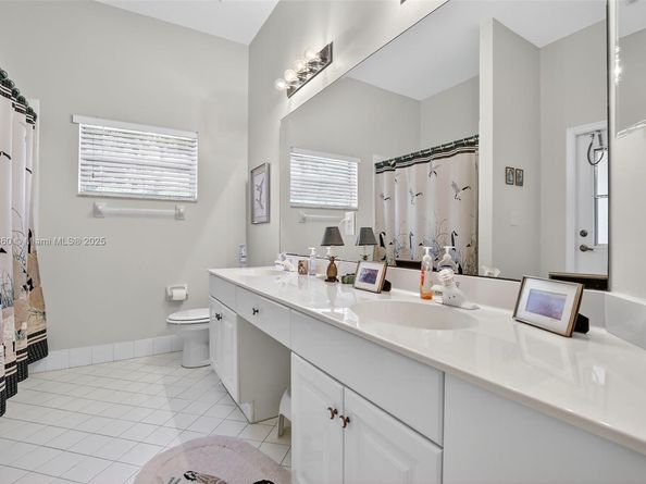 17061 NW 17th St, Pembroke Pines FL 33028