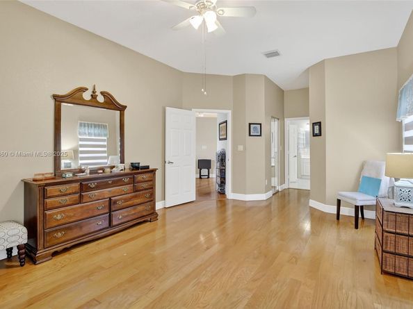 17061 NW 17th St, Pembroke Pines FL 33028