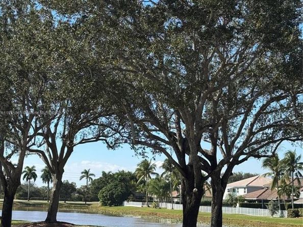 17061 NW 17th St, Pembroke Pines FL 33028