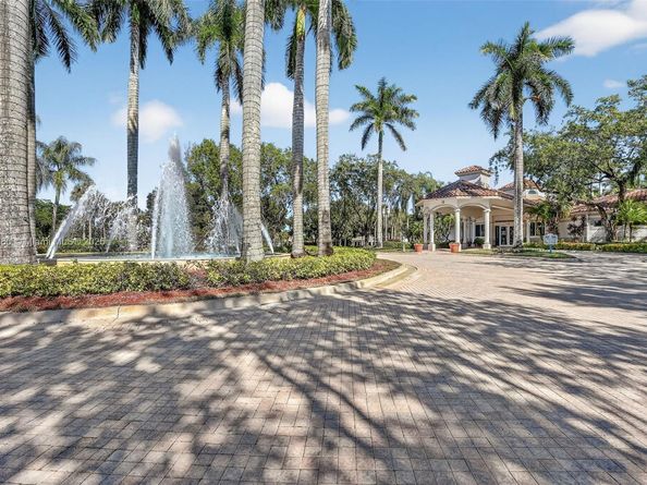 17061 NW 17th St, Pembroke Pines FL 33028