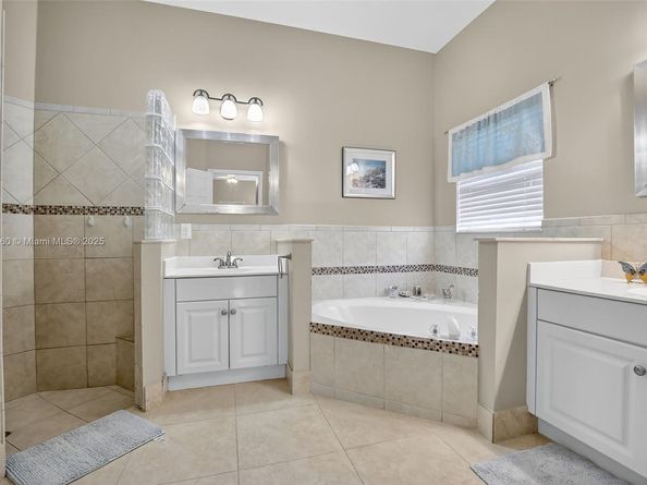 17061 NW 17th St, Pembroke Pines FL 33028