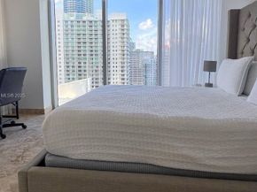 1300 Brickell Bay Dr 3007, Miami FL 33131