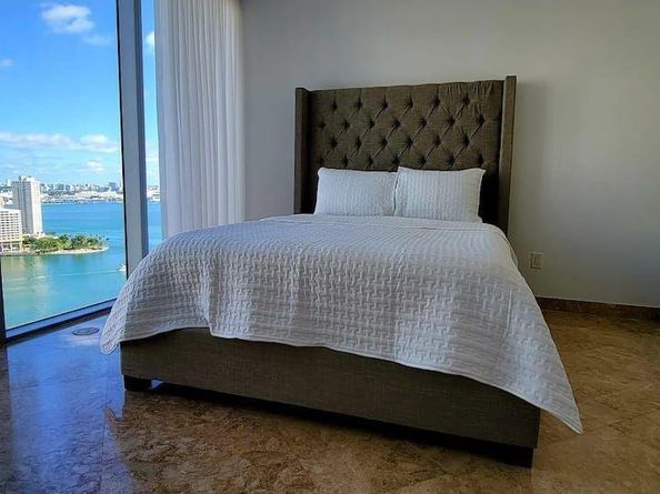 1300 Brickell Bay Dr 3007, Miami FL 33131