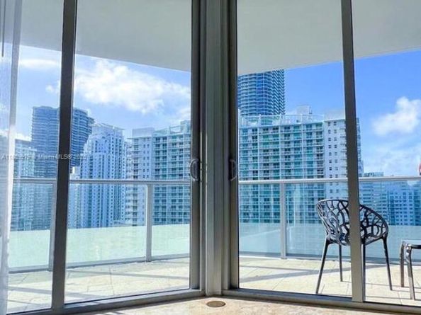 1300 Brickell Bay Dr 3007, Miami FL 33131