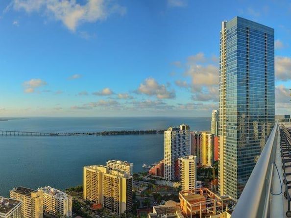 1300 Brickell Bay Dr 3007, Miami FL 33131