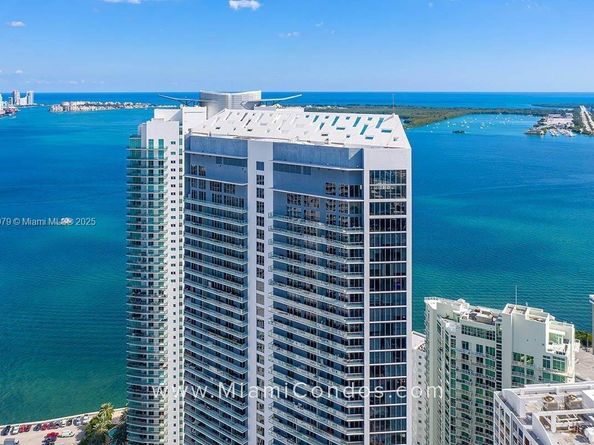 1300 Brickell Bay Dr 3007, Miami FL 33131