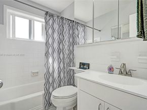 1015 SW 11th Ave 11K, Hallandale Beach FL 33009