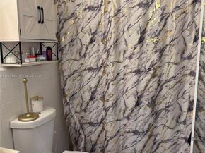 815 SW 10th Ter 3V, Hallandale Beach FL 33009