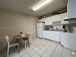 9460 Fontainebleau Blvd 421, Miami FL 33172