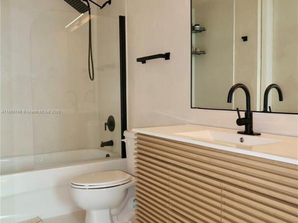 1861 NW S River Dr 2505, Miami FL 33125