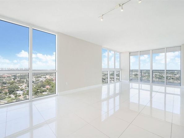 1861 NW S River Dr 2505, Miami FL 33125