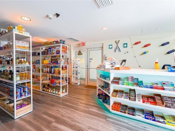 1861 NW S River Dr 2505, Miami FL 33125