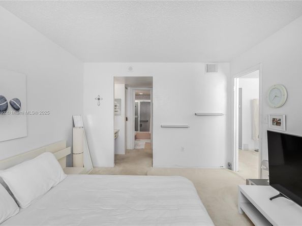 345 Ocean Dr 707, Miami Beach FL 33139