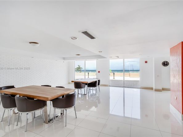 345 Ocean Dr 707, Miami Beach FL 33139