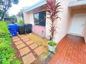 6729 NW 29th Way, Fort Lauderdale FL 33309