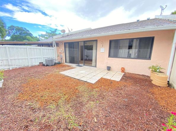 6729 NW 29th Way, Fort Lauderdale FL 33309