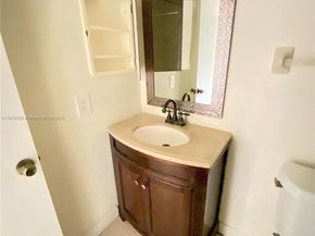 6729 NW 29th Way, Fort Lauderdale FL 33309