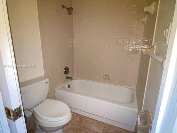 6729 NW 29th Way, Fort Lauderdale FL 33309