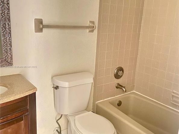 6729 NW 29th Way, Fort Lauderdale FL 33309