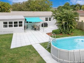 2842 Jackson St, Hollywood FL 33020