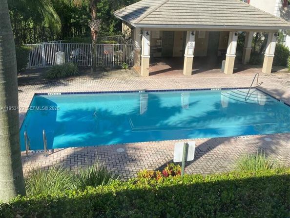 675 NW 42nd Ave, Plantation FL 33317