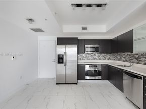 90 SW 3rd St 2602, Miami FL 33130