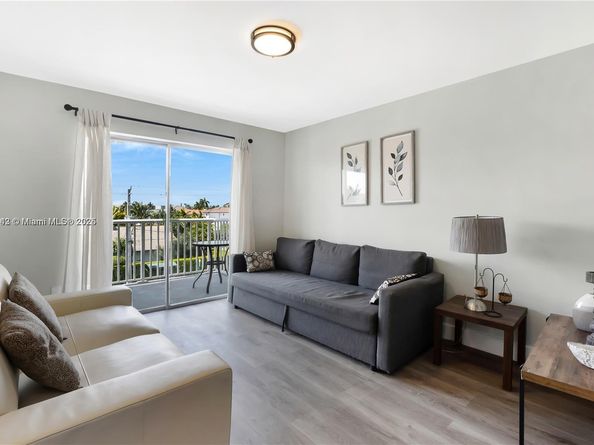 3527 NE 168th St 409, North Miami Beach FL 33160