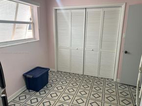 7110 SW 11th St, Pembroke Pines FL 33023