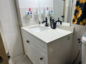 7110 SW 11th St, Pembroke Pines FL 33023