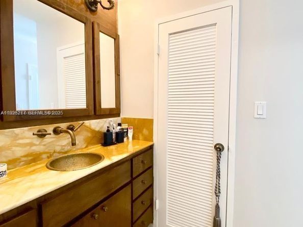 100 Lincoln Rd 608, Miami Beach FL 33139