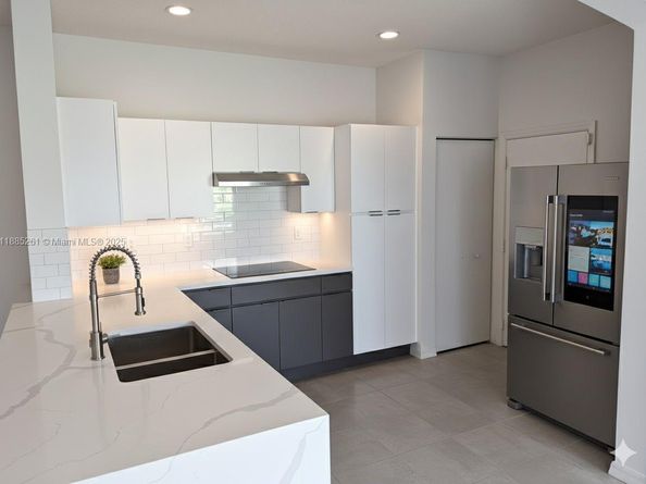 10161 SW 21st St, Miramar FL 33025