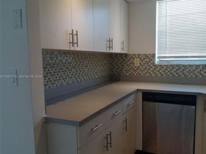 1975 NE 135th St 3C, North Miami FL 33181