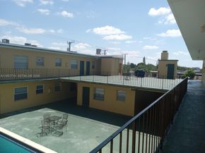 1975 NE 135th St 3C, North Miami FL 33181