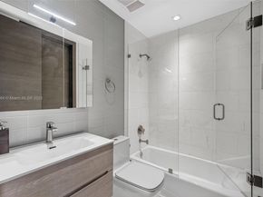 Undisclosed Address #A11858364, Fort Lauderdale FL 33316