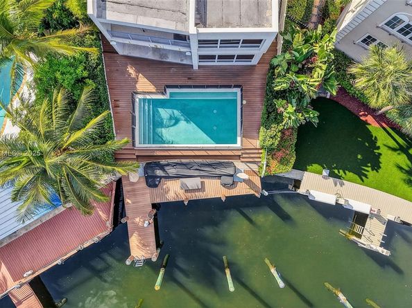 Undisclosed Address #A11858364, Fort Lauderdale FL 33316