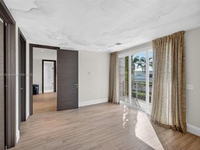 Undisclosed Address #A11858364, Fort Lauderdale FL 33316
